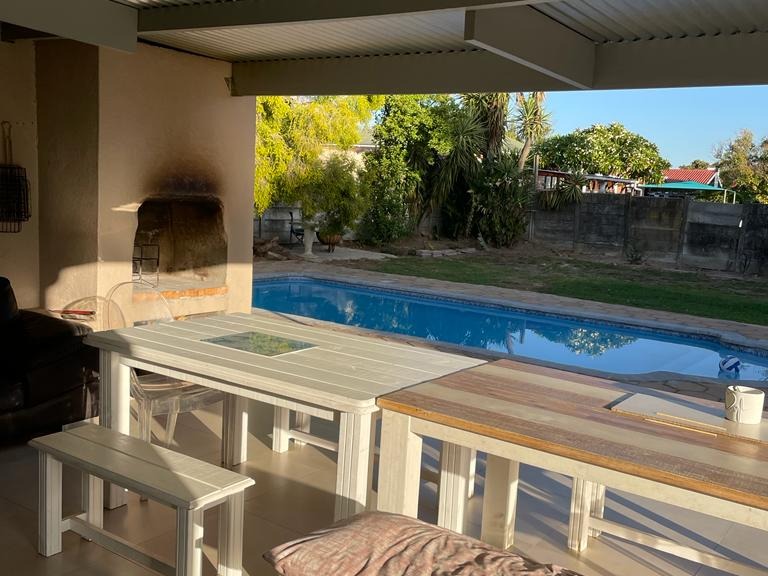 To Let 3 Bedroom Property for Rent in Charleston Hill Western Cape